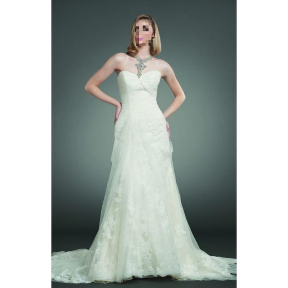 Enzoani Dayton Wedding Dress - Picture 2 of 6